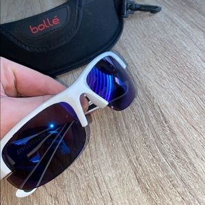 Styleeves Sunglasses. Typically used for outdoors or for a unique style!